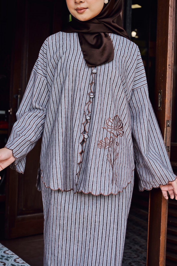 LILI ANGUN KURUNG (LAG-D1) in BROWN