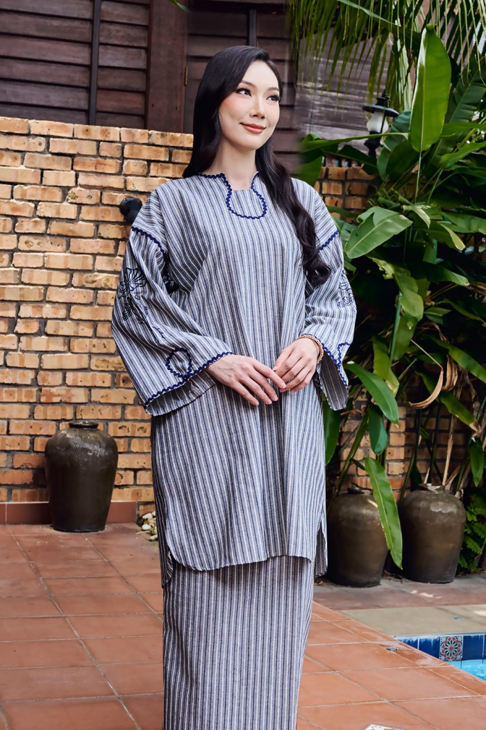 LILI AYU KURUNG (LAK-D1) in BLUE