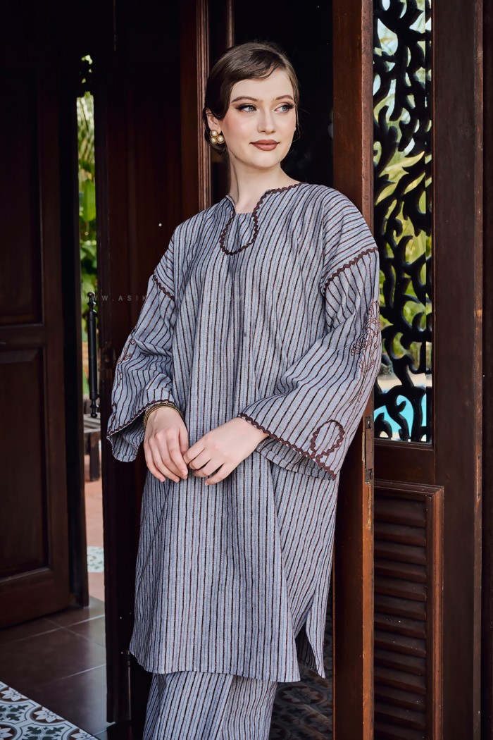 LILI AYU KURUNG (LAK-D1) in BROWN