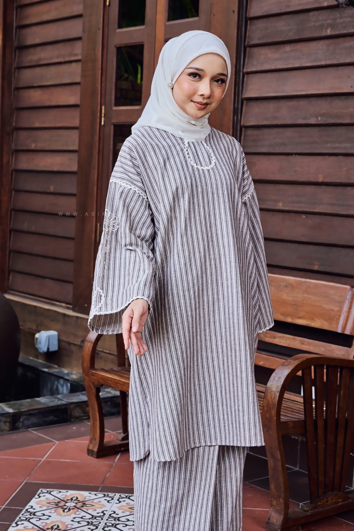 LILI AYU KURUNG (LAK-D1) in GREY