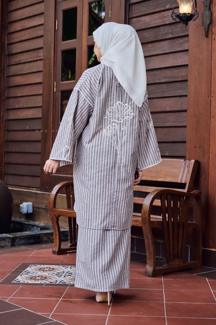 LILI AYU KURUNG (LAK-D1) in GREY