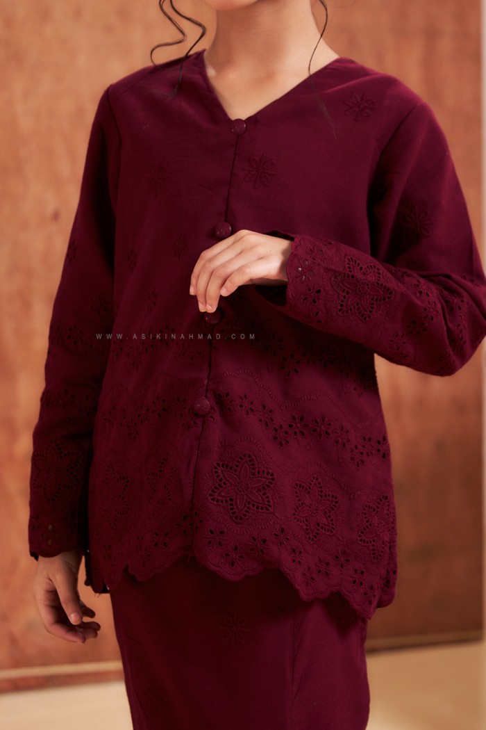MANESS EMBOIDERY KIDS in MAROON
