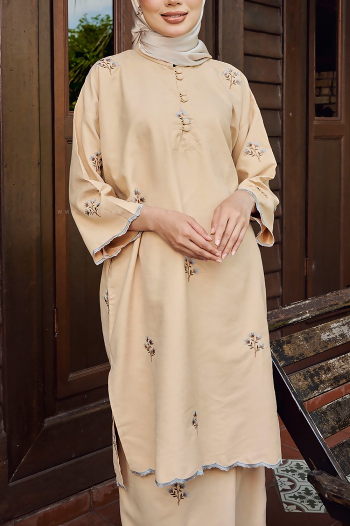 MARIA KURUNG SULAM in BEIGE