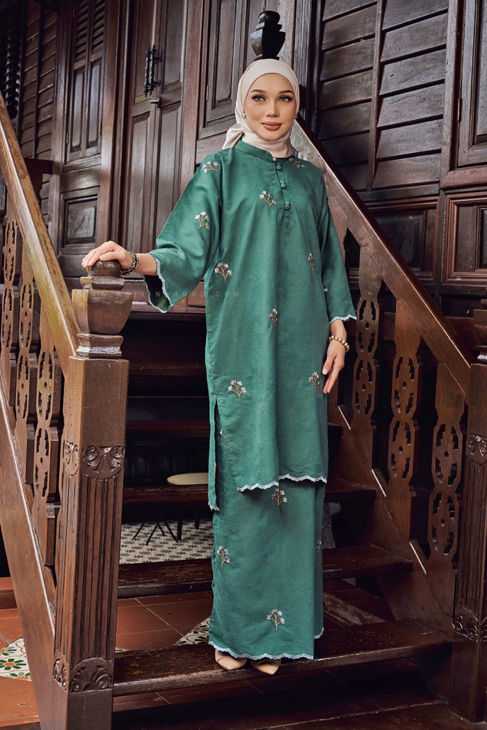 MARIA KURUNG SULAM in GREEN