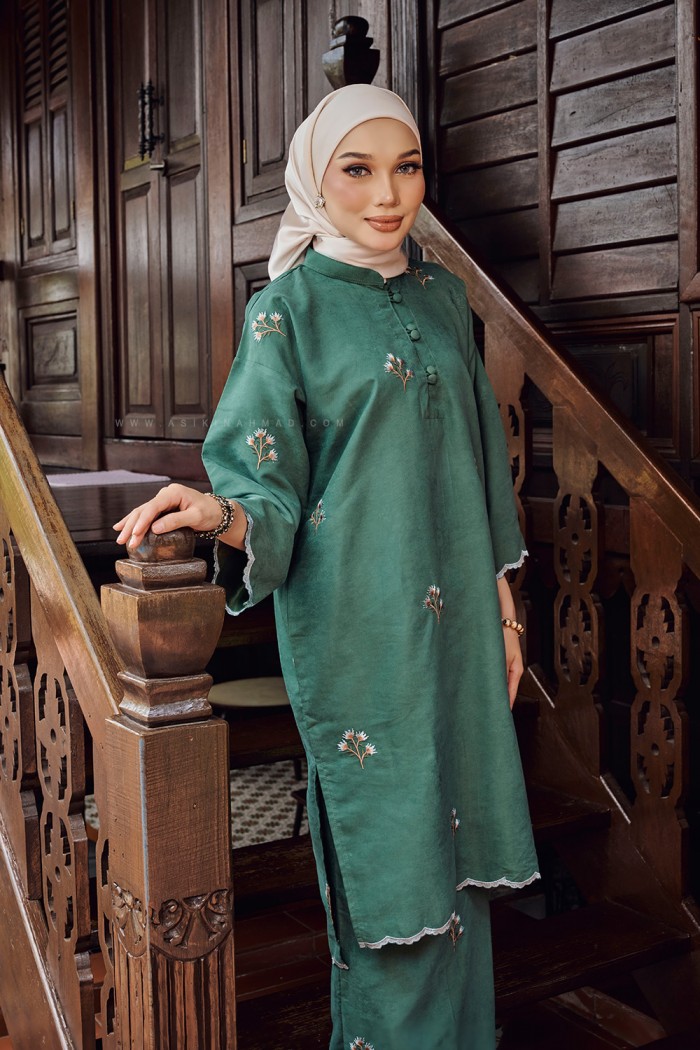 MARIA KURUNG SULAM in GREEN