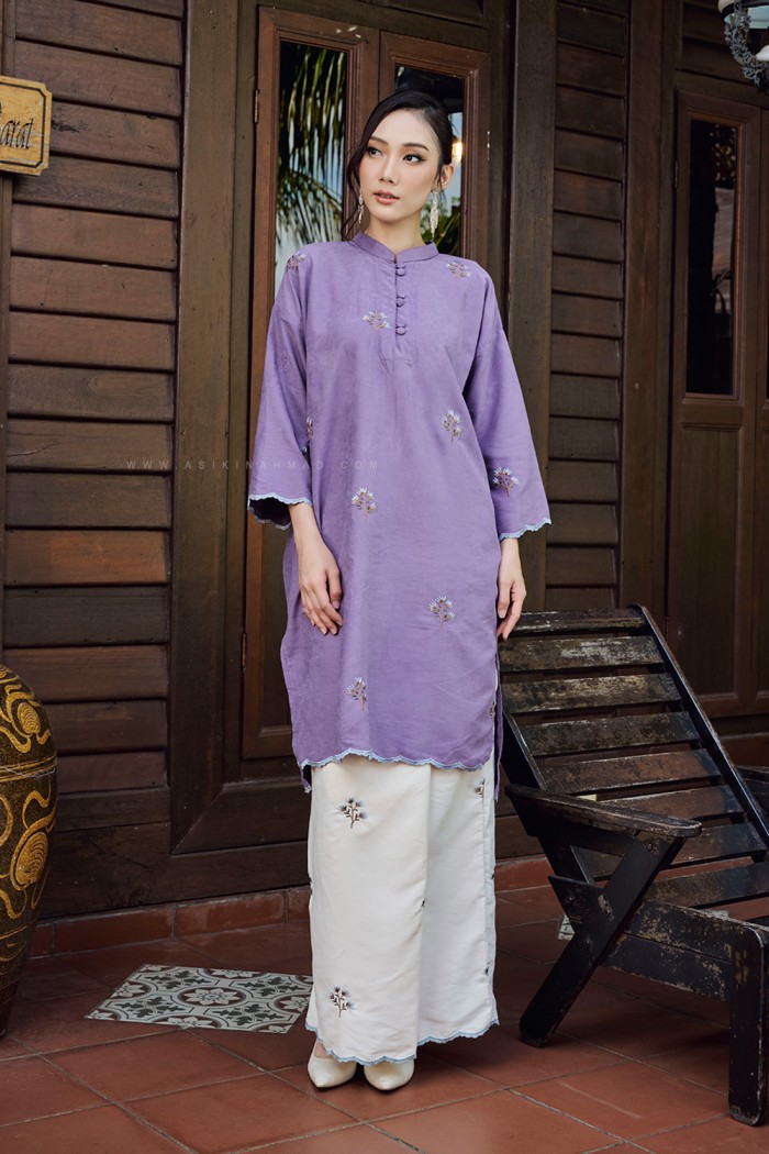 MARIA KURUNG SULAM in PURPLE-LIGHT CREAM