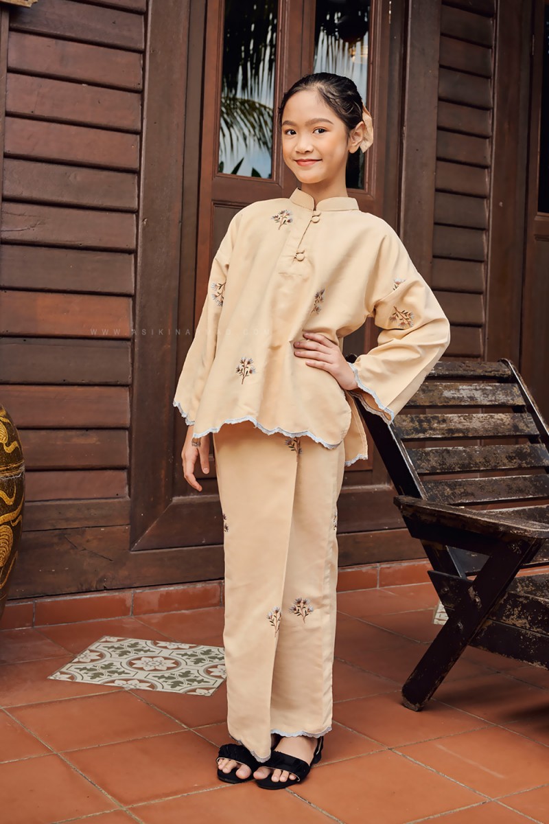 MARIA KURUNG KIDS IN BEIGE