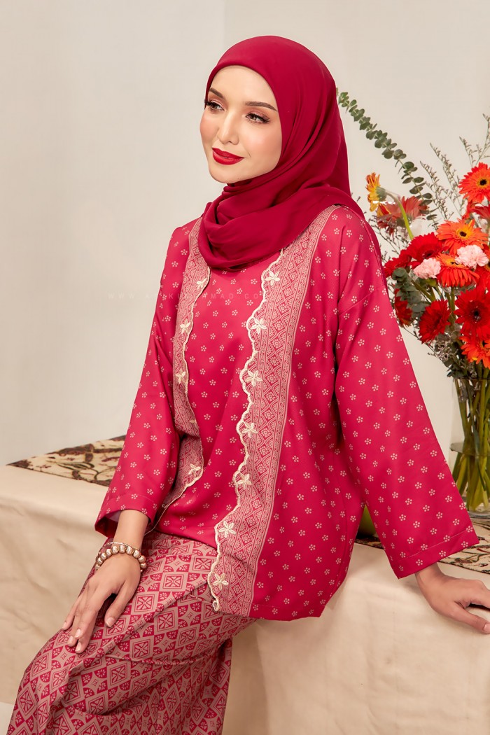 MARINA SULAM KEBAYA in BRIGHT PINK