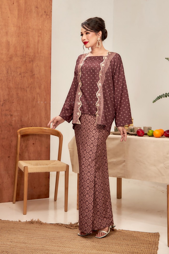 MARINA SULAM KEBAYA in DARK BROWN