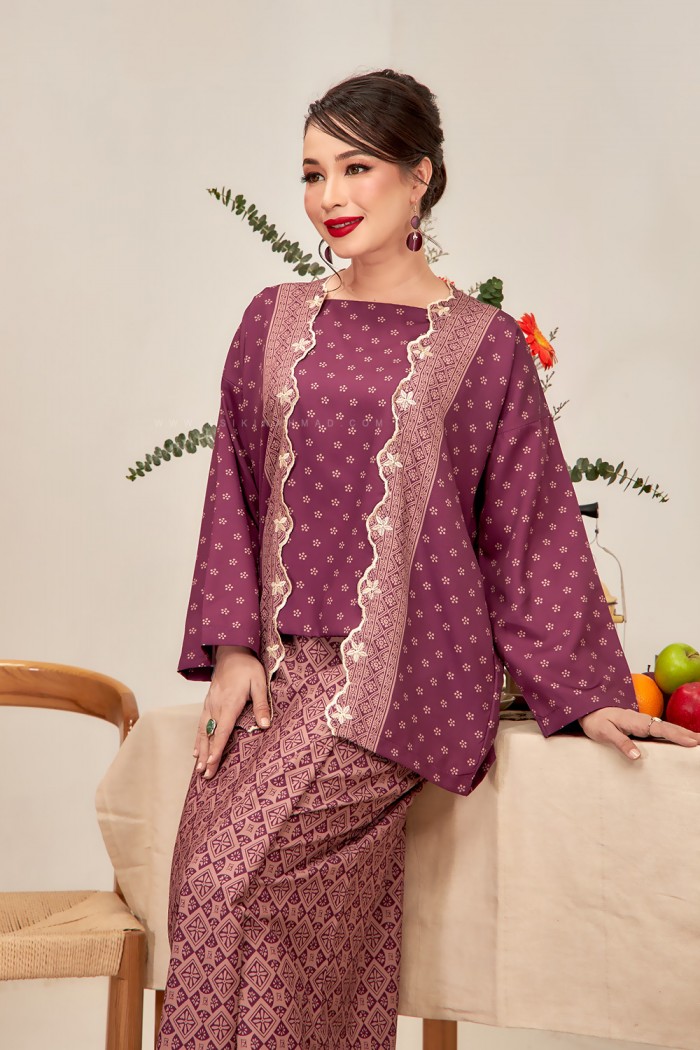 MARINA SULAM KEBAYA in MAGENTA