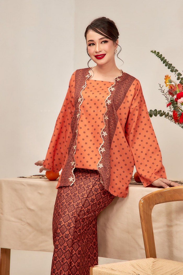 MARINA SULAM KEBAYA in ORANGE