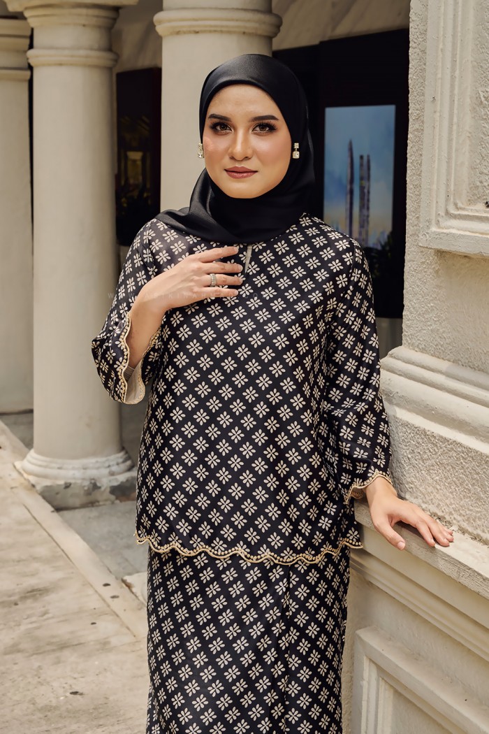 NAIFAH KURUNG SULAM (NKSD-1) BLACK