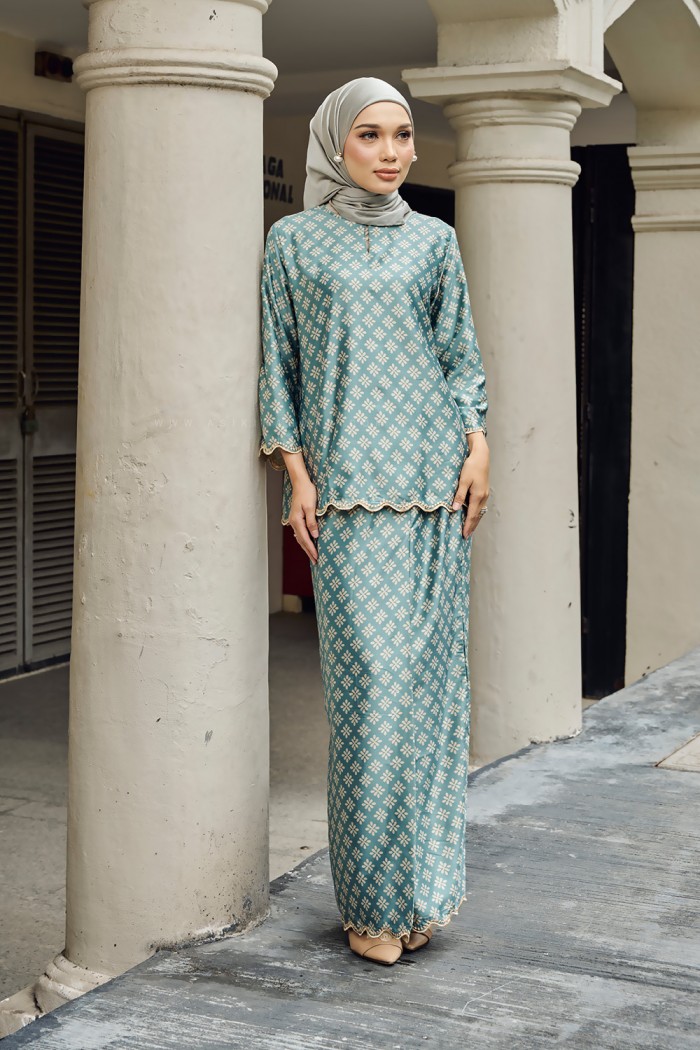 NAIFAH KURUNG SULAM (NKSD-1) TURQUOISE