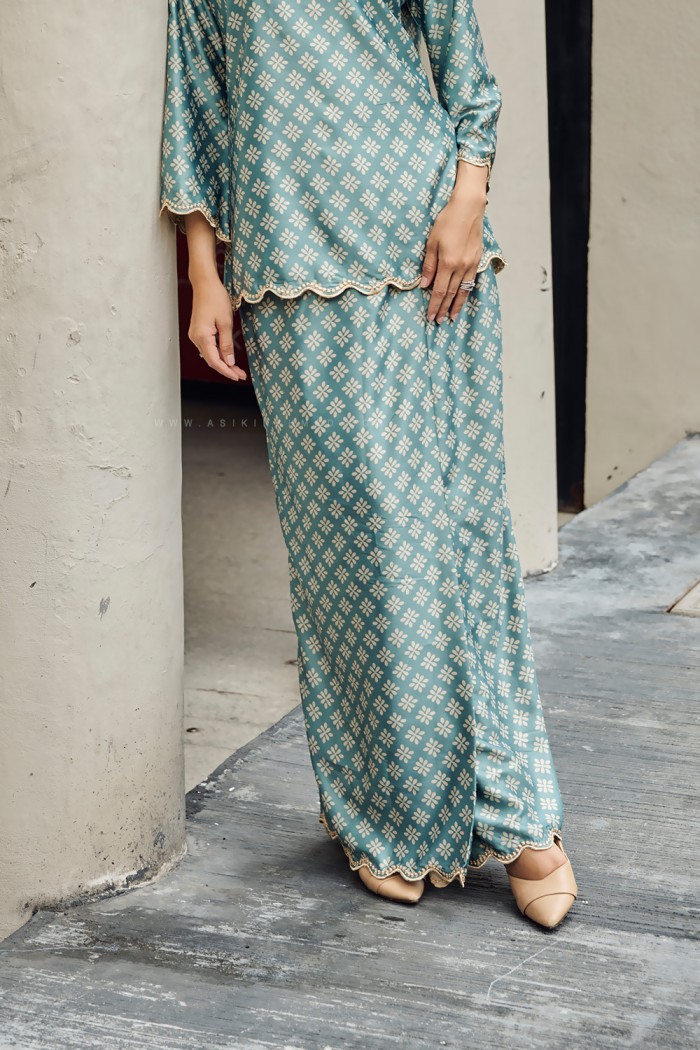 NAIFAH KURUNG SULAM (NKSD-1) TURQUOISE