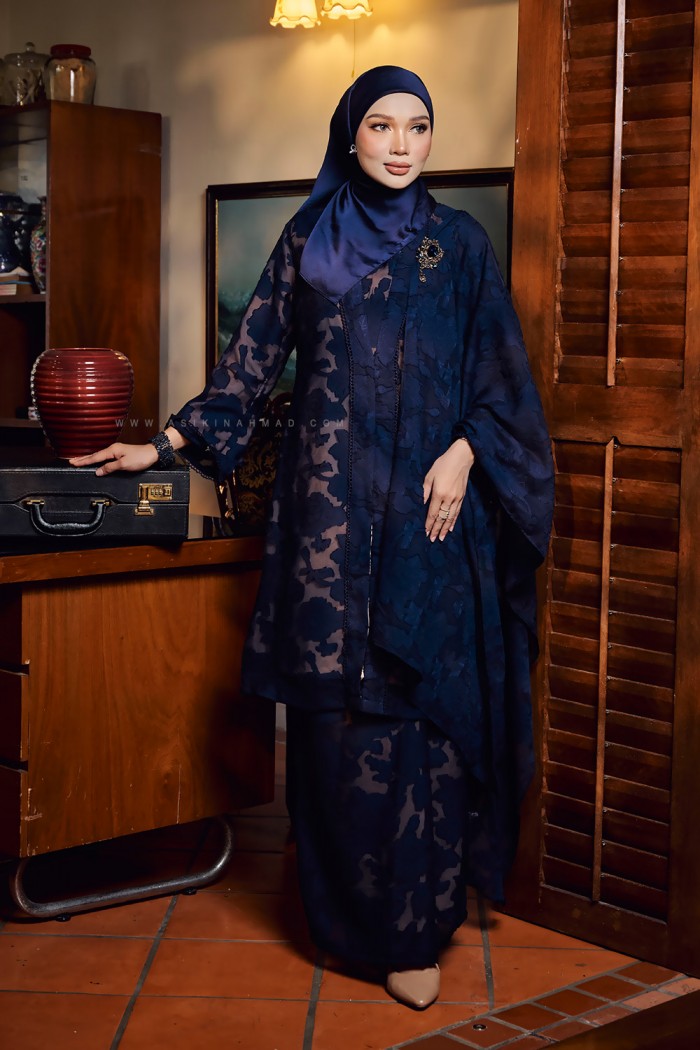 NOORMA KEBARUNG IN NAVY BLUE