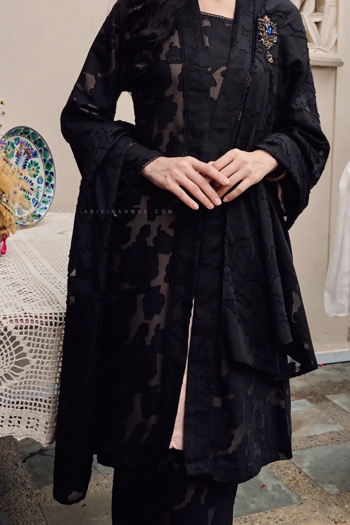 NOORMA SELENDANG IN DEEP BLACK