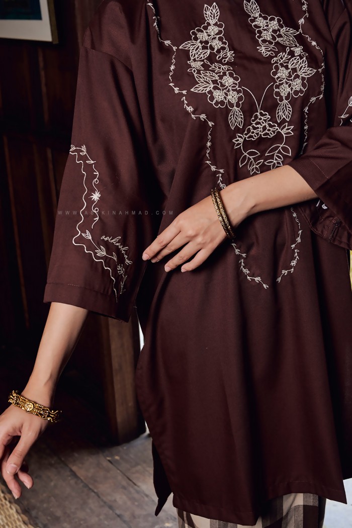 RATU CEMPAKA KURUNG (RCS-D2) IN RICH BROWN