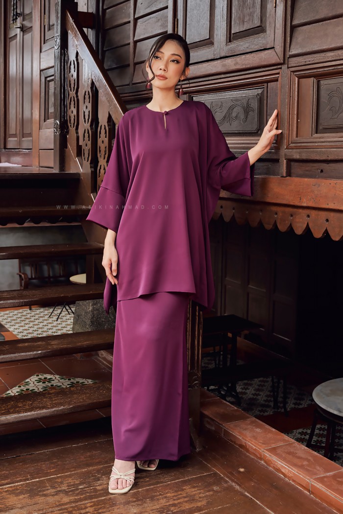 ROSA KURUNG PLAIN IN DARK PURPLE