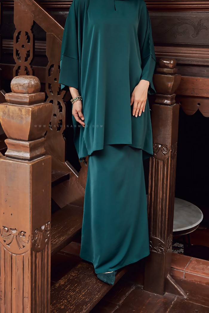 ROSA KURUNG PLAIN IN FOREST GREEN