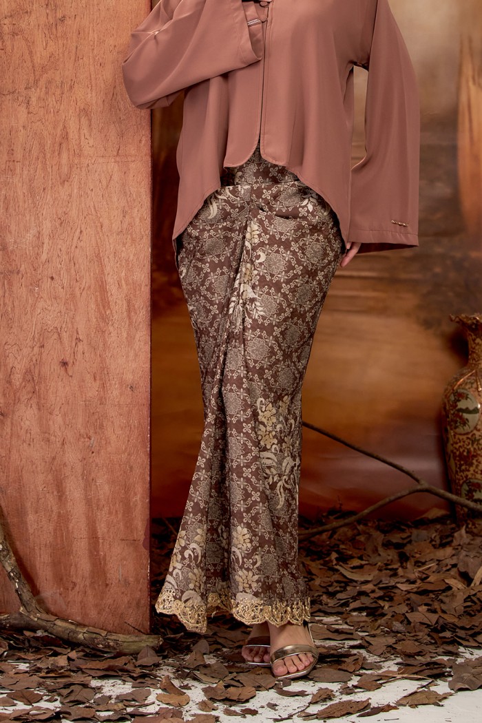 SALEHA KURUNG (SKD-1) - BROWN