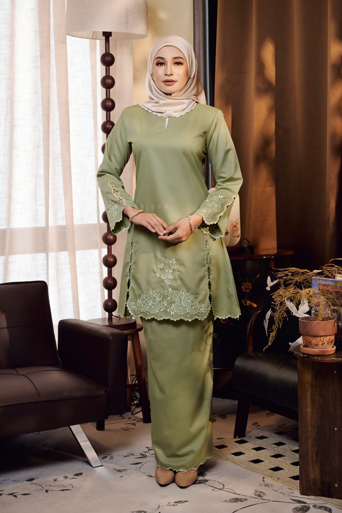 SALLY KURUNG RIAU IN SAGE GREEN