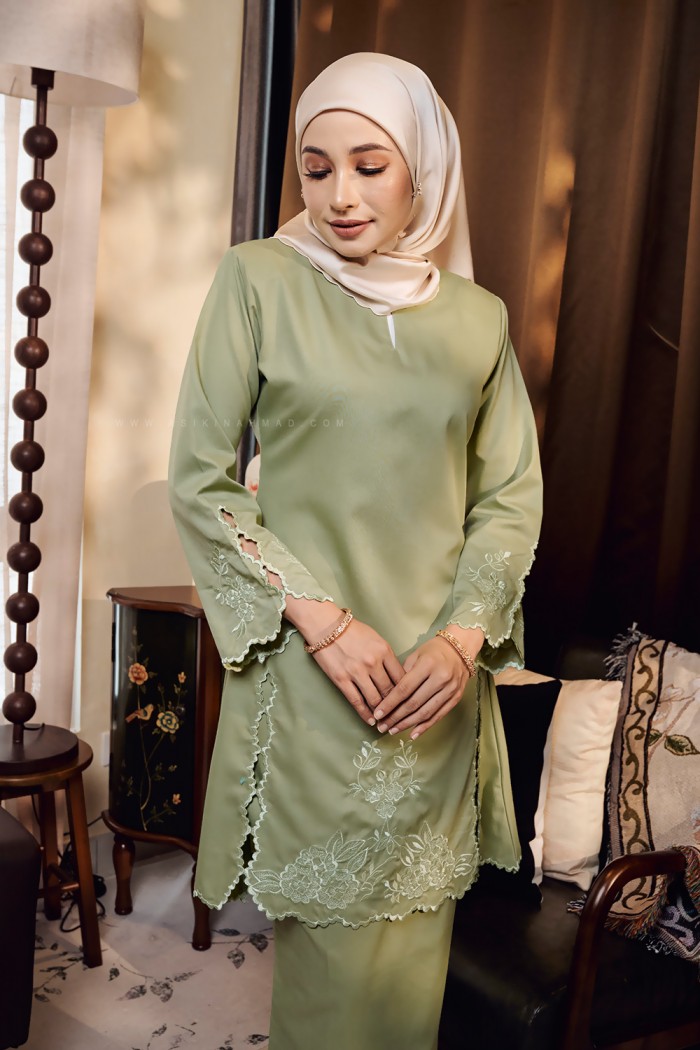 SALLY KURUNG RIAU IN SAGE GREEN