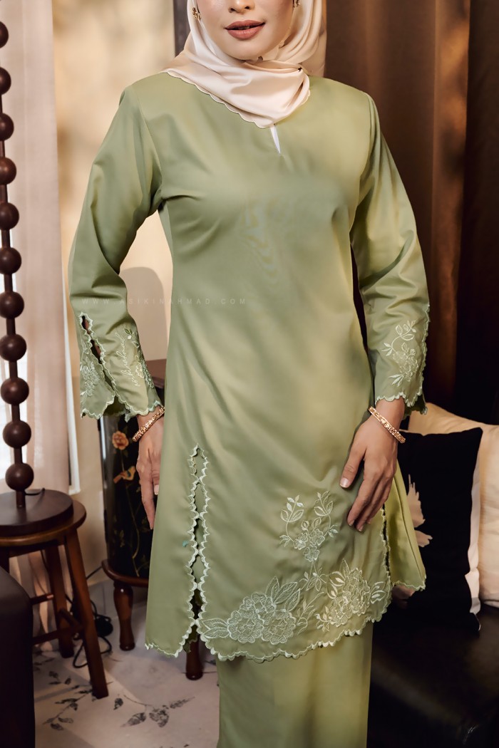 SALLY KURUNG RIAU IN SAGE GREEN