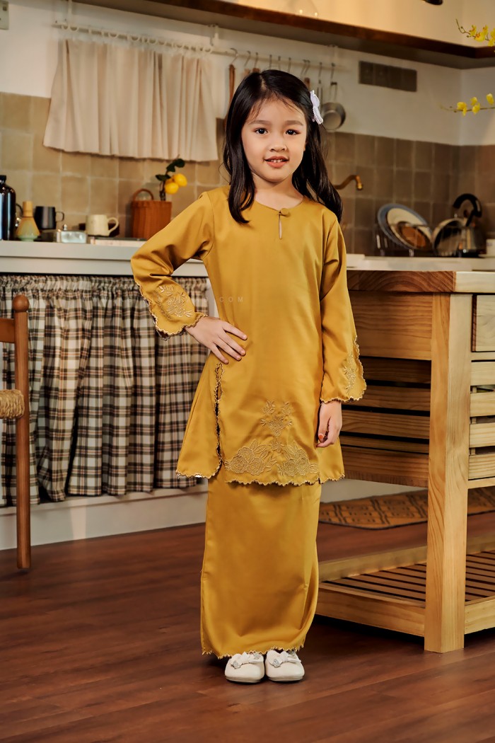 SALLY KURUNG KIDS IN MUSTARD