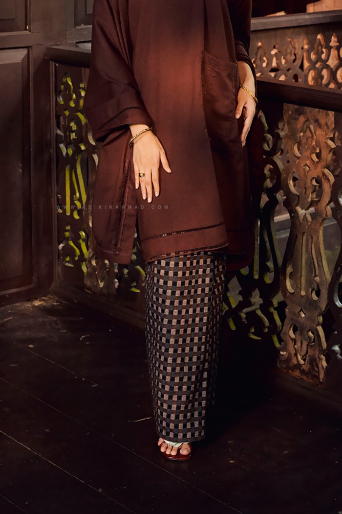 SARI WULAN KURUNG (SWC-D3) IN MOHAGANY BURGUNDY