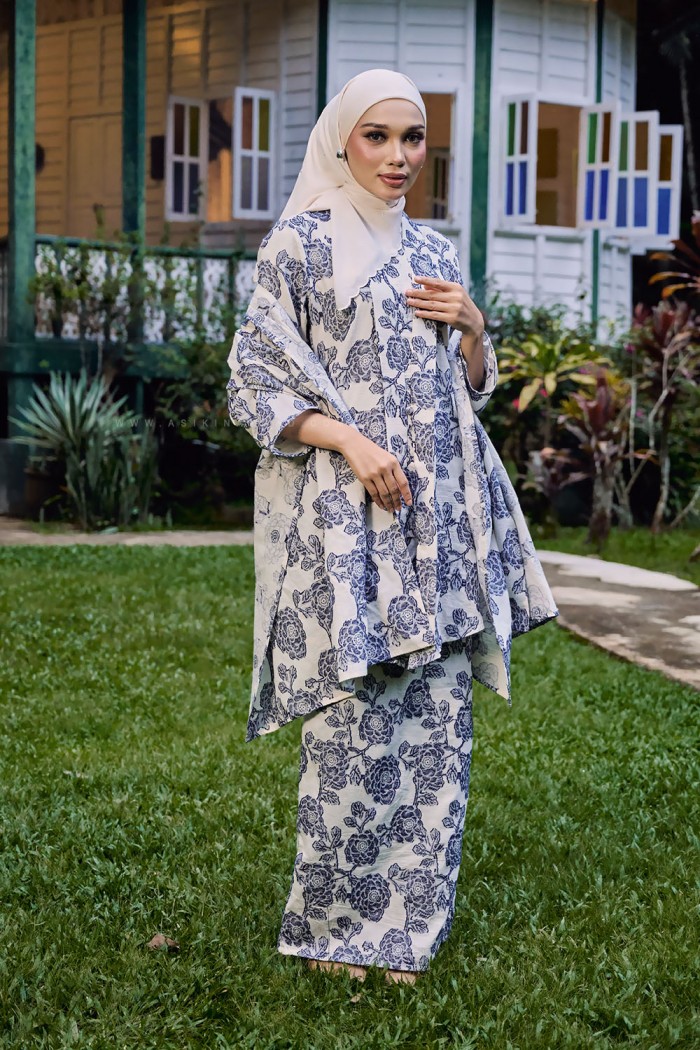 SELENA KEBAYA (SP-D4) IN BLUE