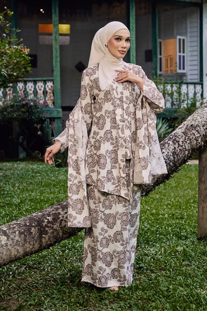 SELENA KEBAYA (SP-D4) IN BROWN