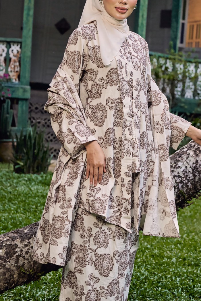 SELENA KEBAYA (SP-D4) IN BROWN