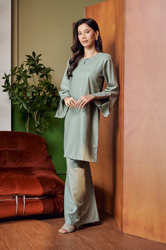 SONIA KURUNG IN MINT GREEN