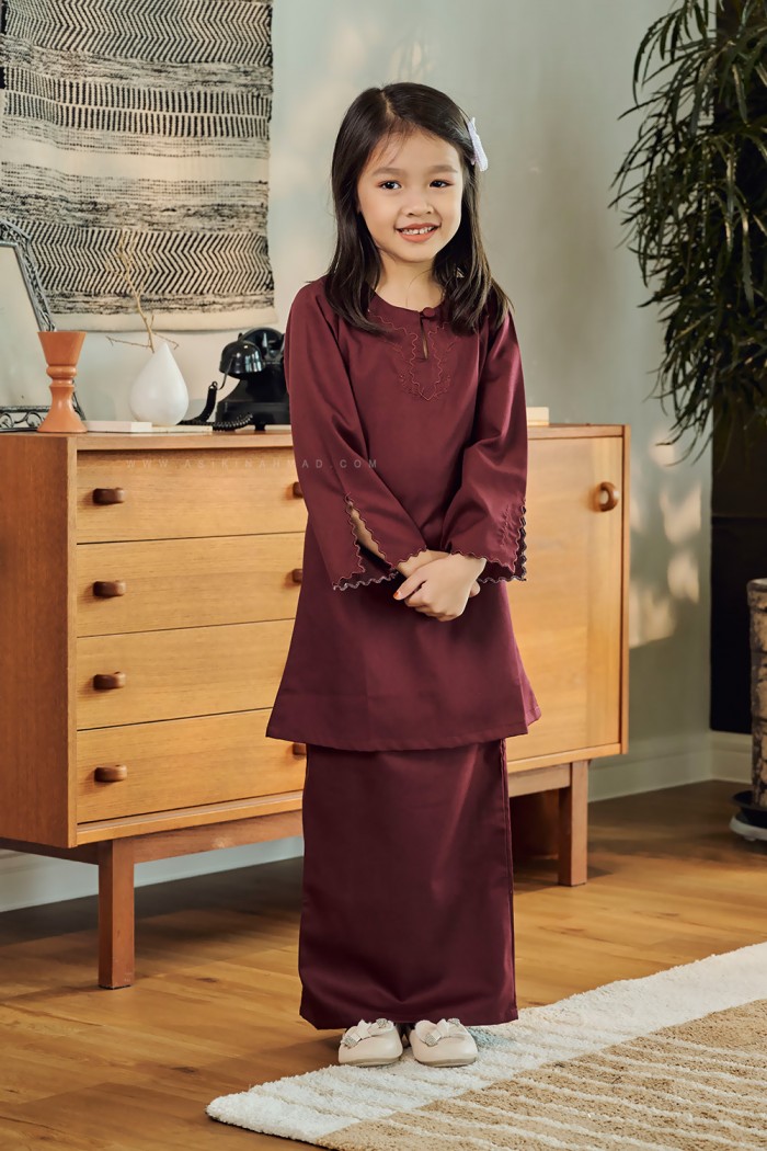 SONIA KURUNG KIDS IN  BURGUNDY