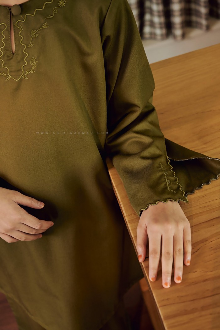 SONIA KURUNG KIDS IN OLIVE