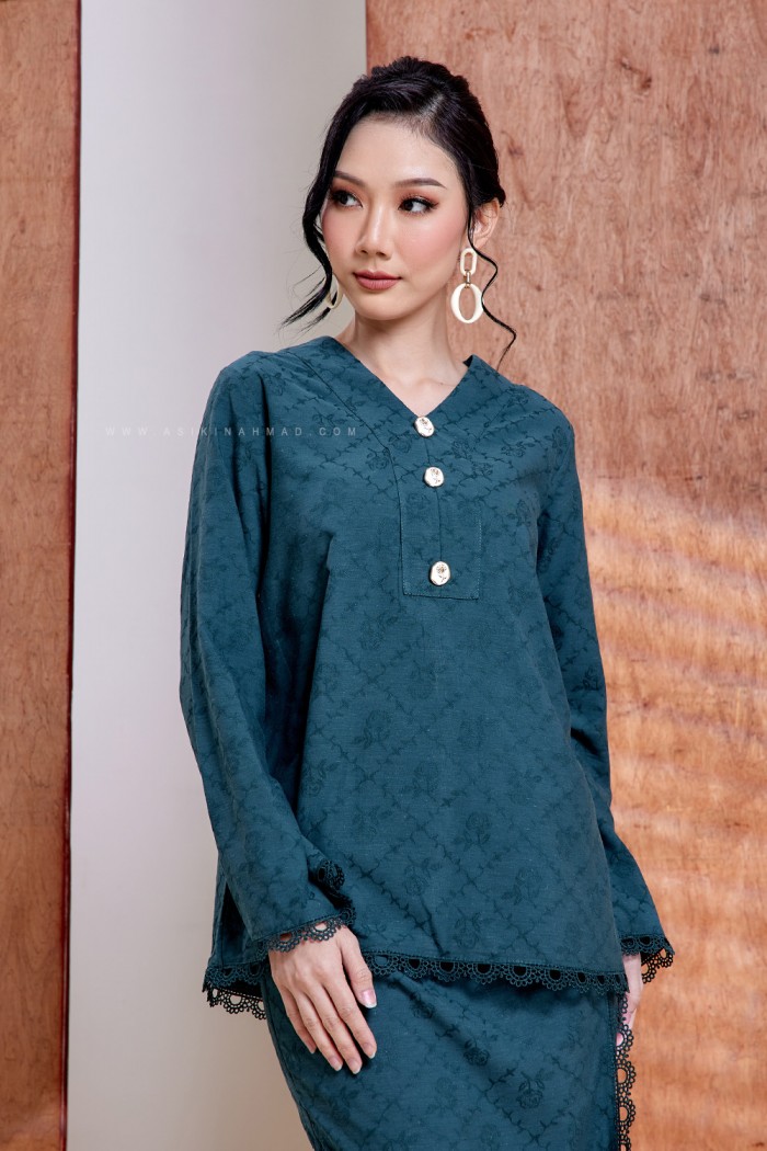 ZEHRA KURUNG in TEAL GREEN