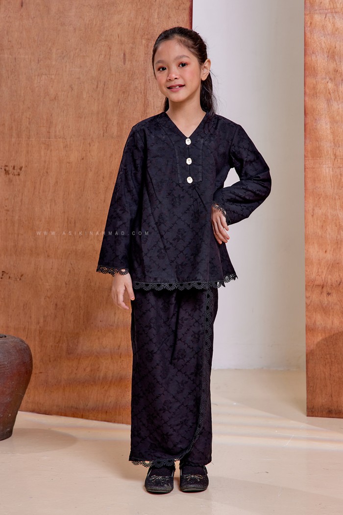 ZEHRA KURUNG KIDS in DEEP BLACK