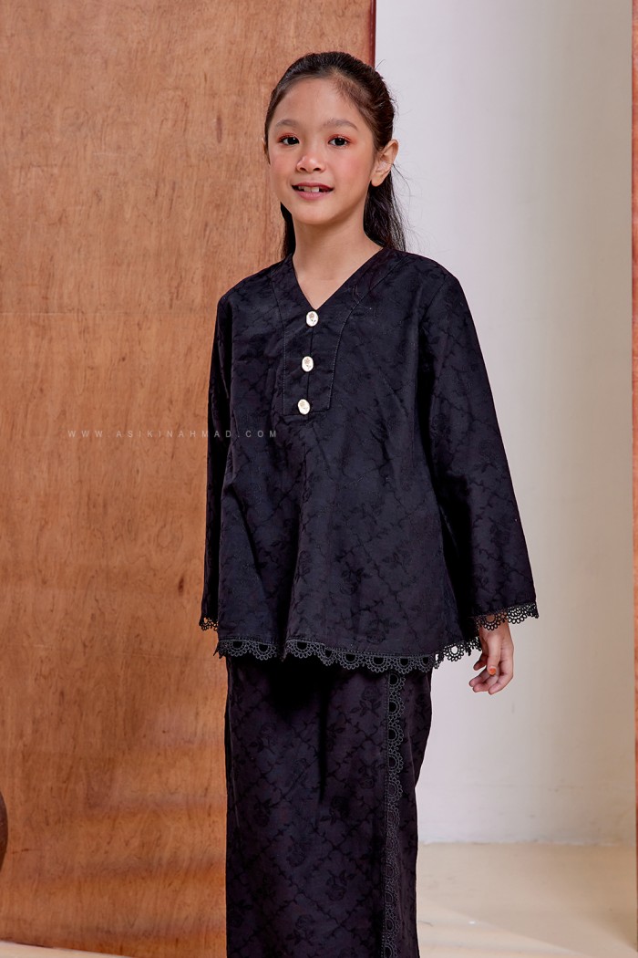 ZEHRA KURUNG KIDS in DEEP BLACK