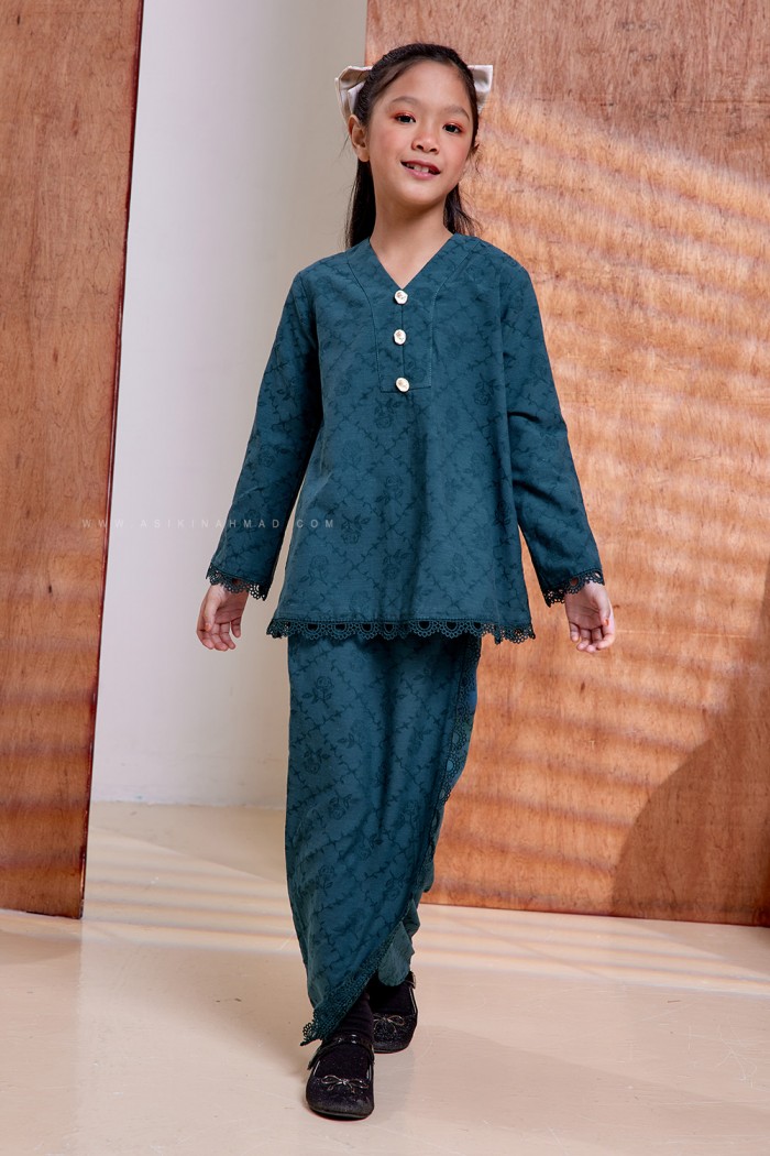 ZEHRA KURUNG KIDS in TEAL GREEN