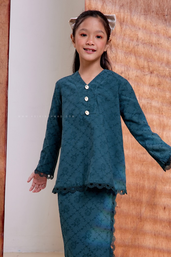 ZEHRA KURUNG KIDS in TEAL GREEN