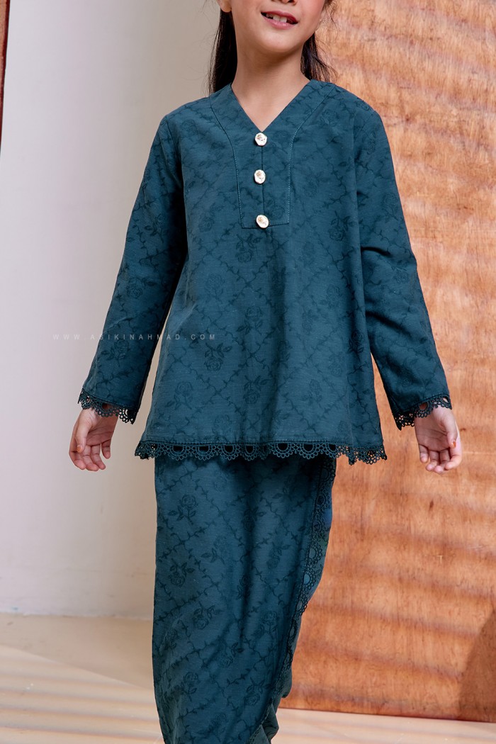 ZEHRA KURUNG KIDS in TEAL GREEN