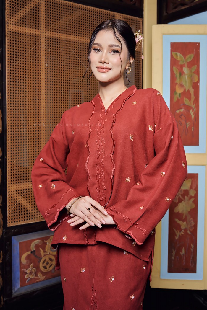 MEKAR MANIS KEBAYA (MMK-D1) in MAROON