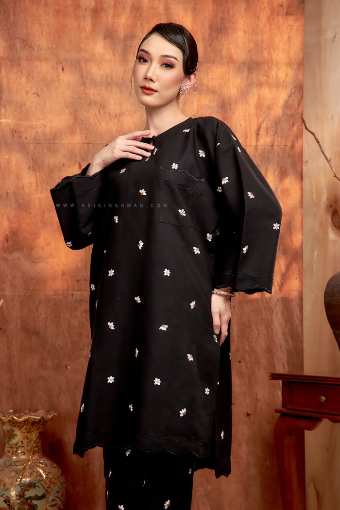 MEKAR SURI KURUNG (MSK-D1) in BLACK