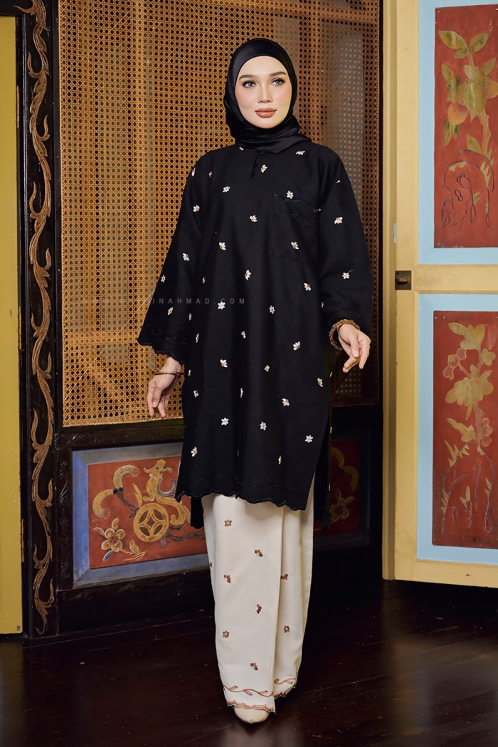 MEKAR SURI KURUNG (MSK-D1) in BLACK WHITE