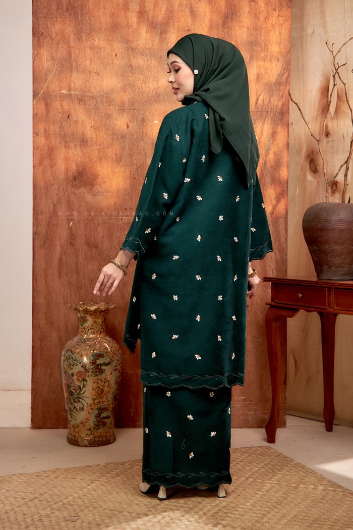 MEKAR SURI KURUNG (MSK-D1) in EMERALD