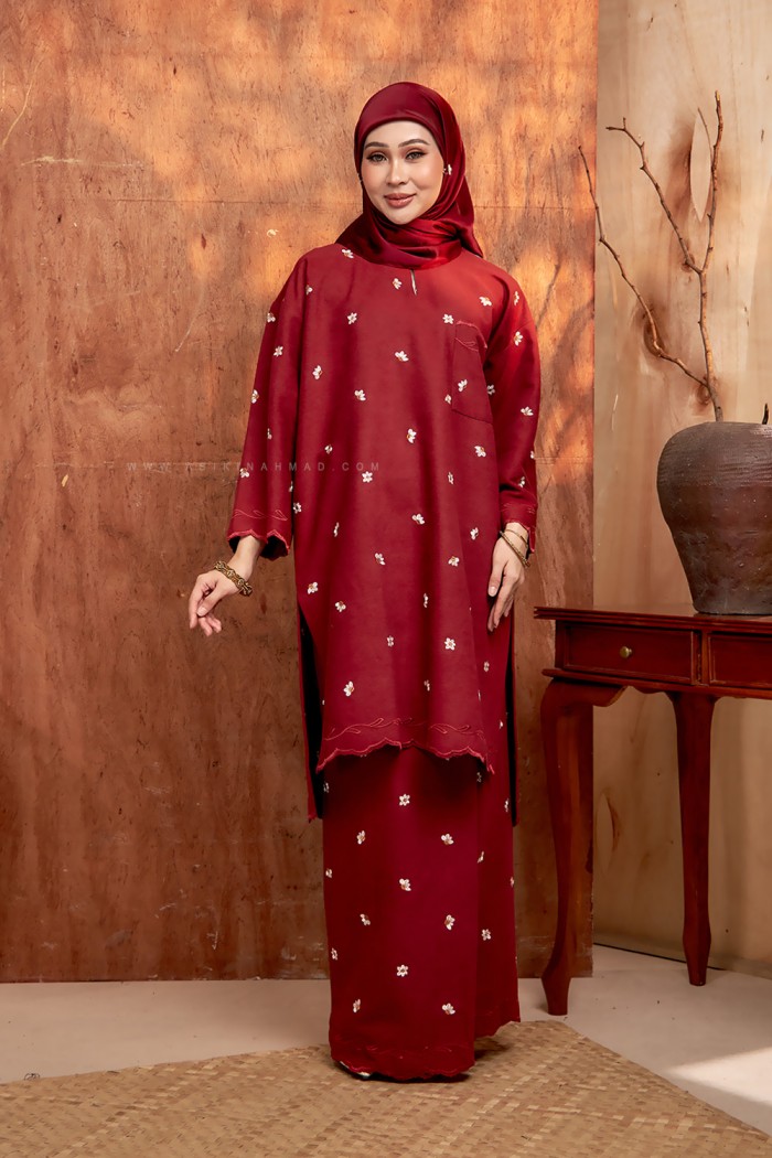 MEKAR SURI KURUNG (MSK-D1) in MAROON