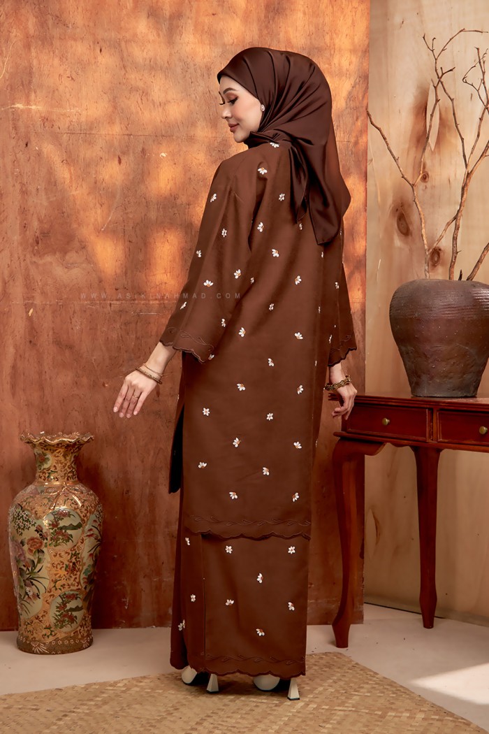 MEKAR SURI KURUNG (MSK-D1) in RICH BROWN