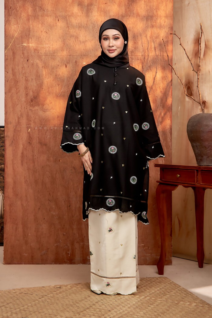 PUTERI RATNA KURUNG (PRK-D2) in BLACK