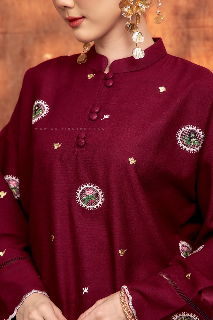 PUTERI RATNA KURUNG (PRK-D2) in BURGUNDY