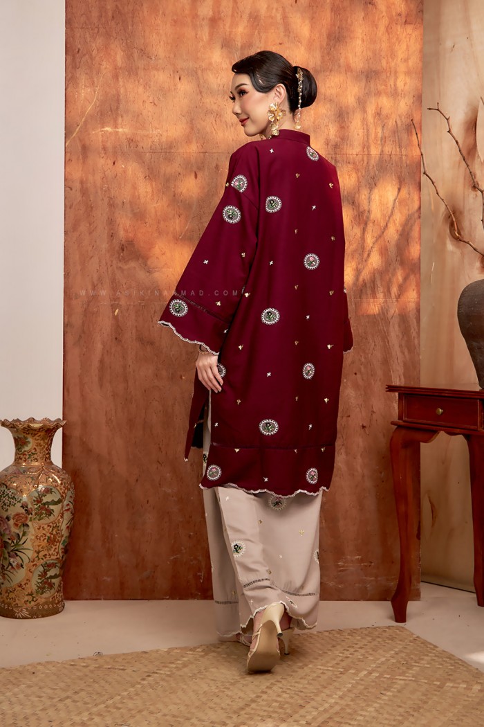 PUTERI RATNA KURUNG (PRK-D2) in BURGUNDY